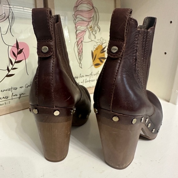 Ugg platform booties - Picture 3 of 4